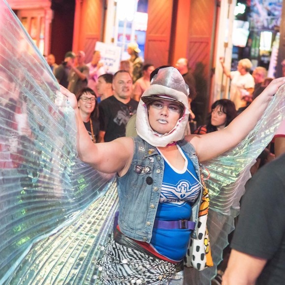 Meet your Posher, Rita - Picture 1 of 7